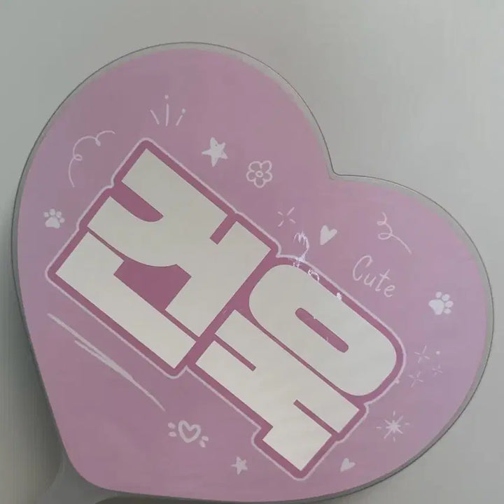 [BUNJANG] ZB1 Park Gunwook Kitty Uchiwa / 제베원 박건욱 키티 우치와