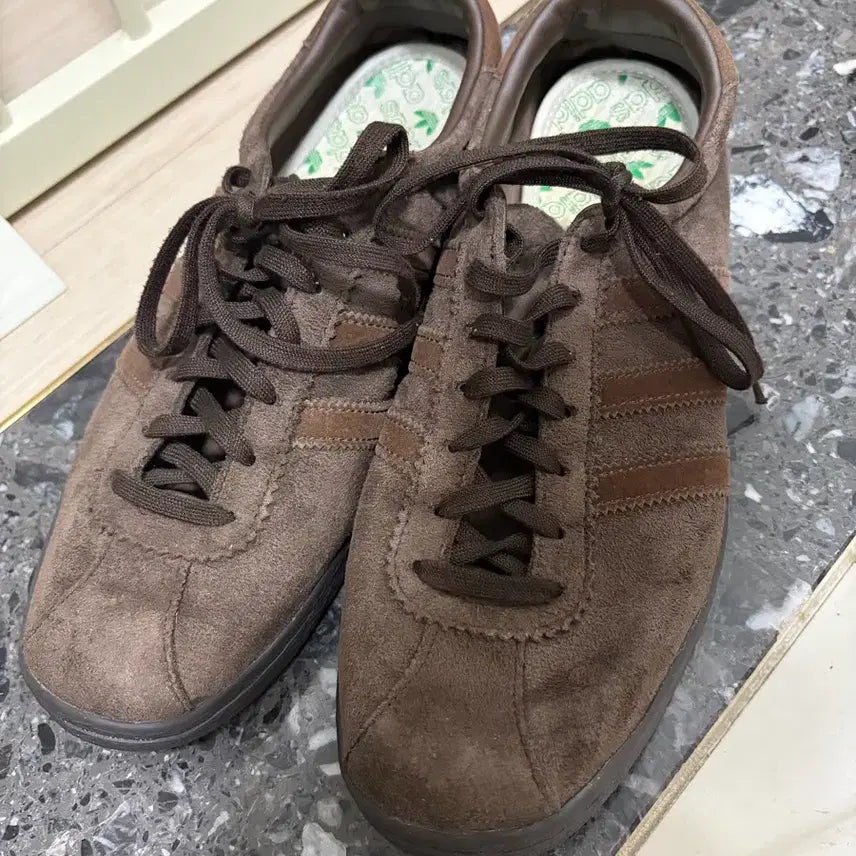 [SOLD OUT] 아이다스 토바코 그루엔 다크브라운 275