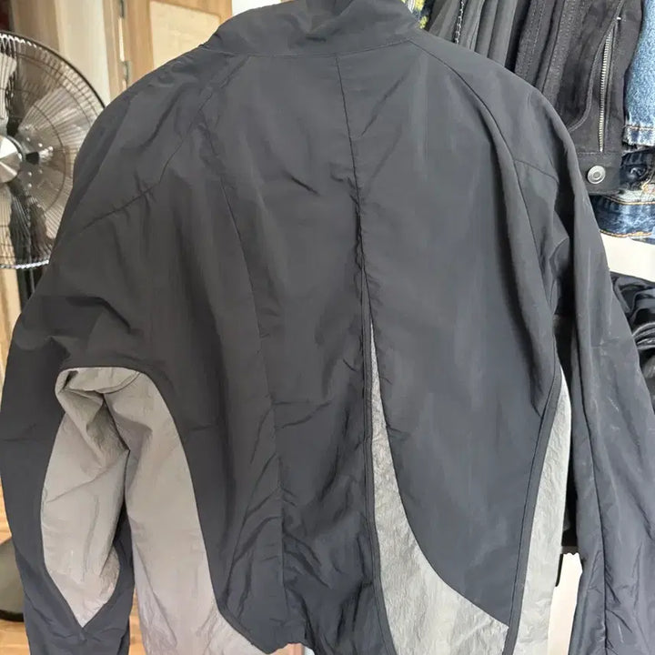 [BUNJANG] Sansan Gear Windbreaker Size 1 / 산산기어 바람막이 1사이즈