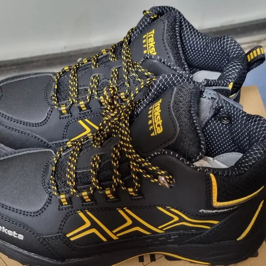 [BUNJANG] Treksta Zipper Work Boots (250/255) / 트랙스타 지퍼형 안전화  250  255