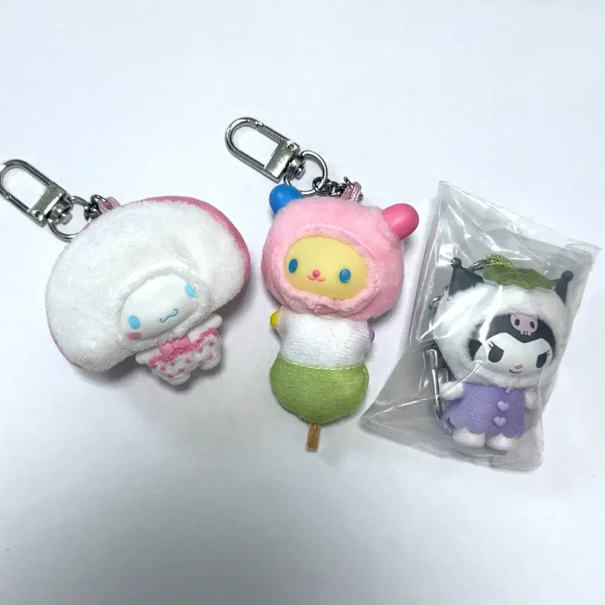 [BUNJANG] Sanrio Chibi Tomato Wagashi Character Doll Keychain Bundle Set / [일괄]산리오 치비토모 화과자 우사하나 쿠로미 반찬 시나모롤 인형 키링
