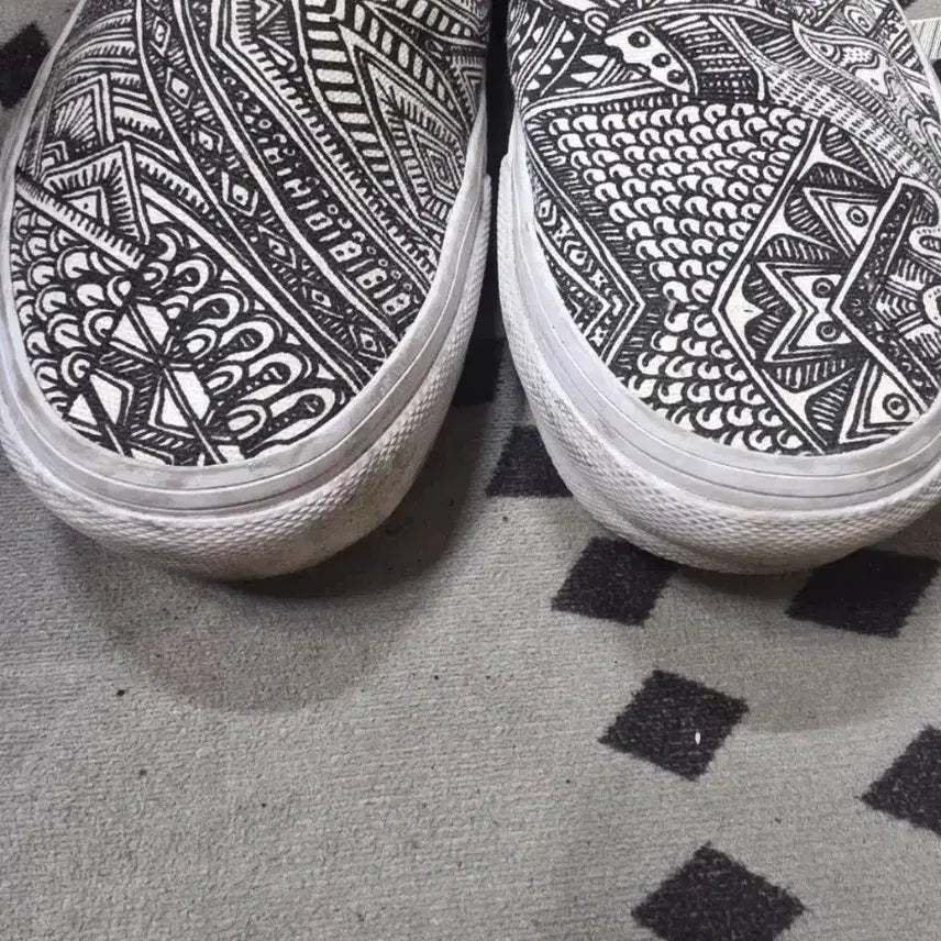 [BUNJANG] Vans Slip-On Black White Pattern Sneakers 265 / 반스 슬립온 블랙 화이트 패턴  265 상태좋아요
