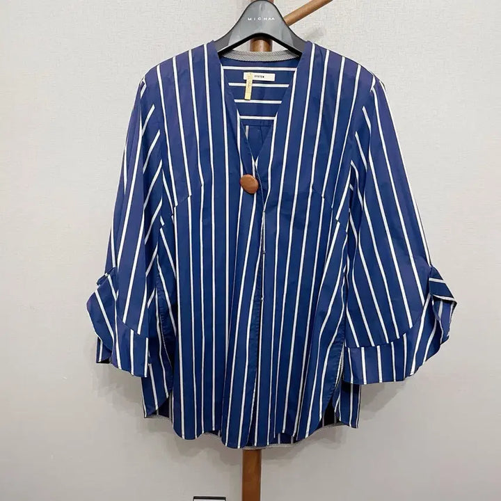 [BUNJANG] System (Hansem) Navy Stripe Silk Blend Blouse / 한섬 시스템 블라우스 (이탈리아 수입원단)