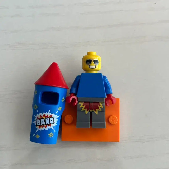 [BUNJANG] LEGO Minifigure Rocket Firework Part / 레고 미피 로켓 폭죽알바