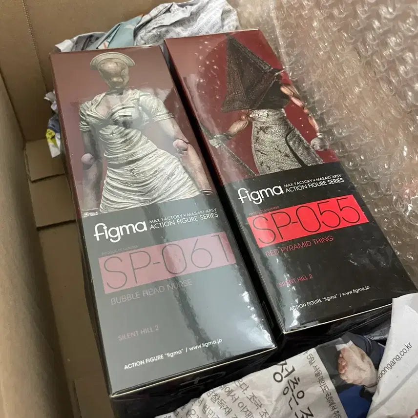 [BUNJANG] Figma Silent Hill Pyramid Head &amp; Bubblehead Nurse (Sealed) / (미개봉)피그마 사일런트 삼각두+버블헤드 너스 판매 합니다.