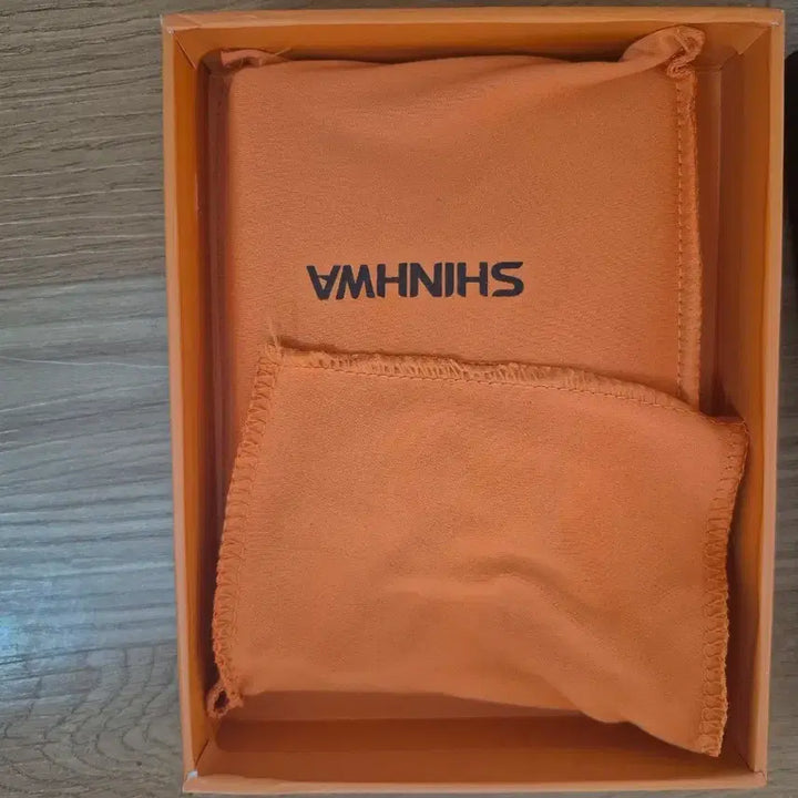 [BUNJANG] Shinhwa Logo Wallet / 신화 굿즈 지갑