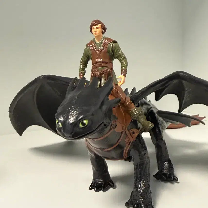 [BUNJANG] How to Train Your Dragon Toothless &amp; Hiccup Action Figure Set / 드래곤 길들이기 나이트퓨리 투슬리스, 히컵 가동 피규어
