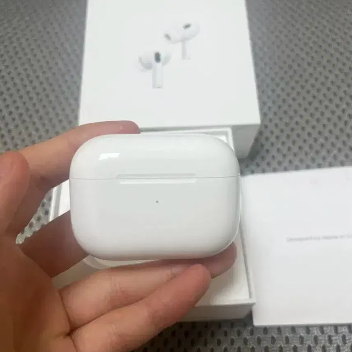 [BUNJANG] Apple AirPods Pro 2nd Generation (Used) / 에어팟프로2 풀박스 ( 7일 사용 )