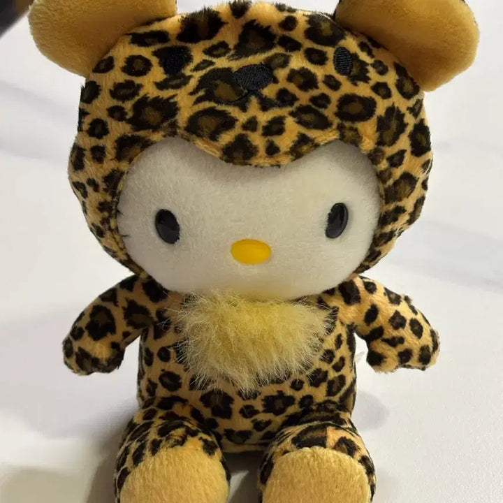 [BUNJANG] Vintage Leopard Kitty Plush / (고전)레오파드 키티 인형