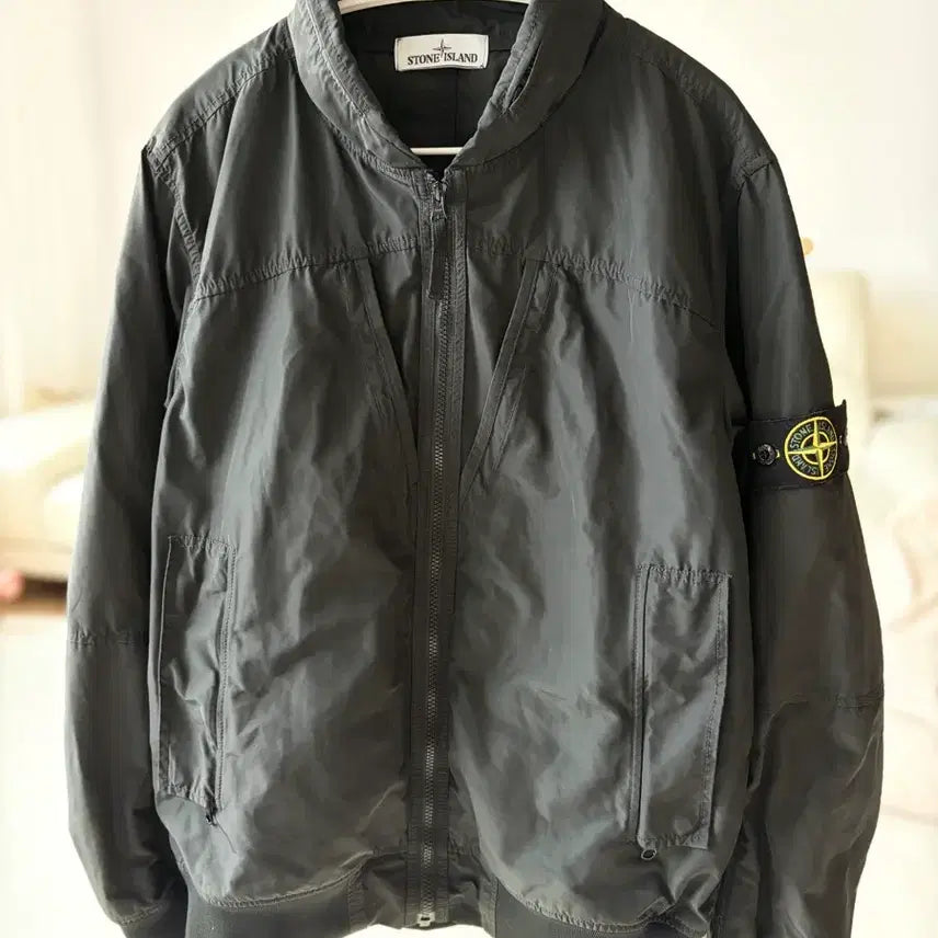 [BUNJANG] Stone Island Microfiber Hooded Bomber Jacket / 스톤아일랜드 마이크로랩스 후드 봄버 자켓