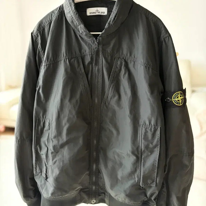 [BUNJANG] Stone Island Microfiber Hooded Bomber Jacket / 스톤아일랜드 마이크로랩스 후드 봄버 자켓