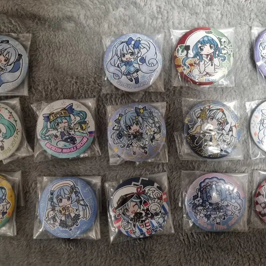 [BUNJANG] Snow Miku Embroidered Can Badge Complete Set (15 Types) / 유키미쿠 자수 캔뱃지 15종 컴플리트