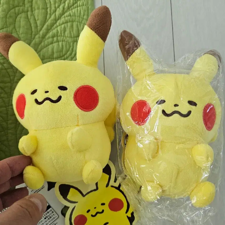 [BUNJANG] Kanamei Pokémon Series Pikachu Medium Plush / 카나헤이 포켓몬 시리즈 피카츄 중형 팝니다.