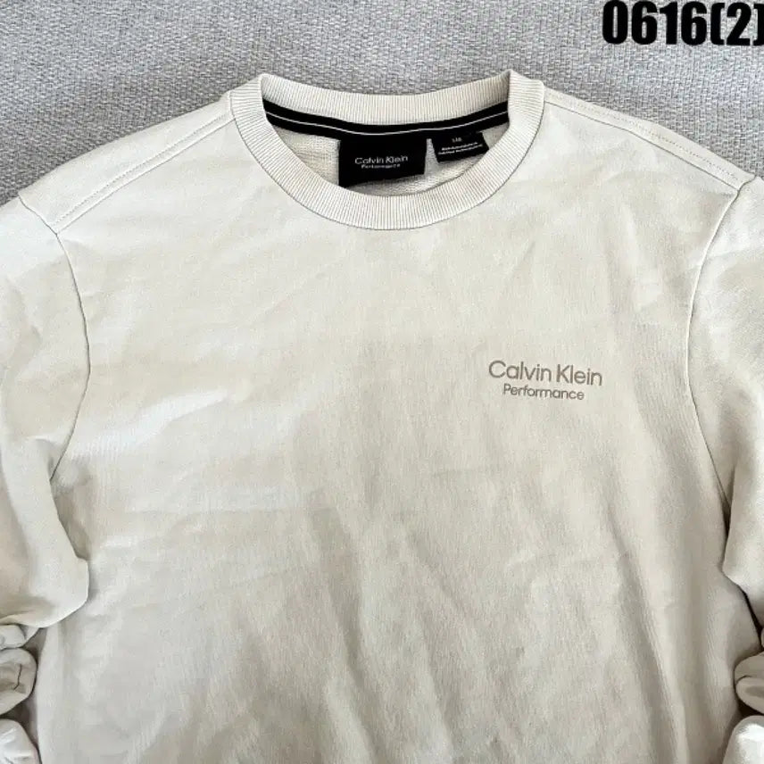 [BUNJANG] Calvin Klein Performance Crewneck Sweatshirt Beige L / 캘빈클라인 퍼포먼스 맨투맨 L 0616