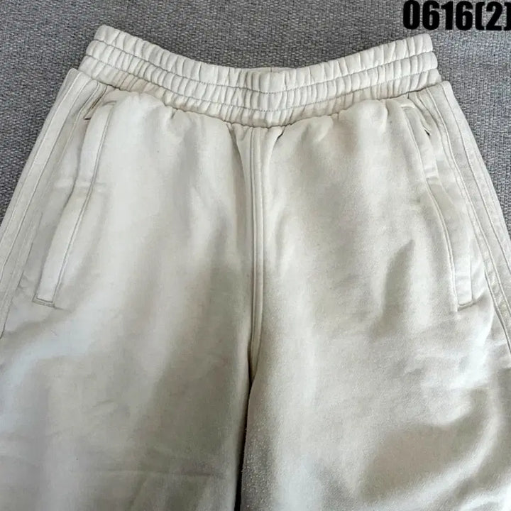 [BUNJANG] Adidas Training Shorts Beige Size M / 아디다스 트레이닝 반바지 M 0616