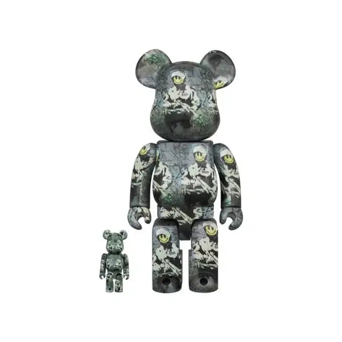 [BUNJANG] Bearbrick Riot Cop 400% &amp; 100% Set / 베어브릭 riot cop 400% &amp; 100% 세트