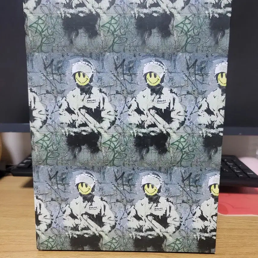 [BUNJANG] Bearbrick Riot Cop 400% &amp; 100% Set / 베어브릭 riot cop 400% &amp; 100% 세트