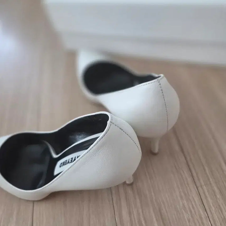 [BUNJANG] MIEKO Pumps White Size 230 / 마이에코 펌프스 화이트 230