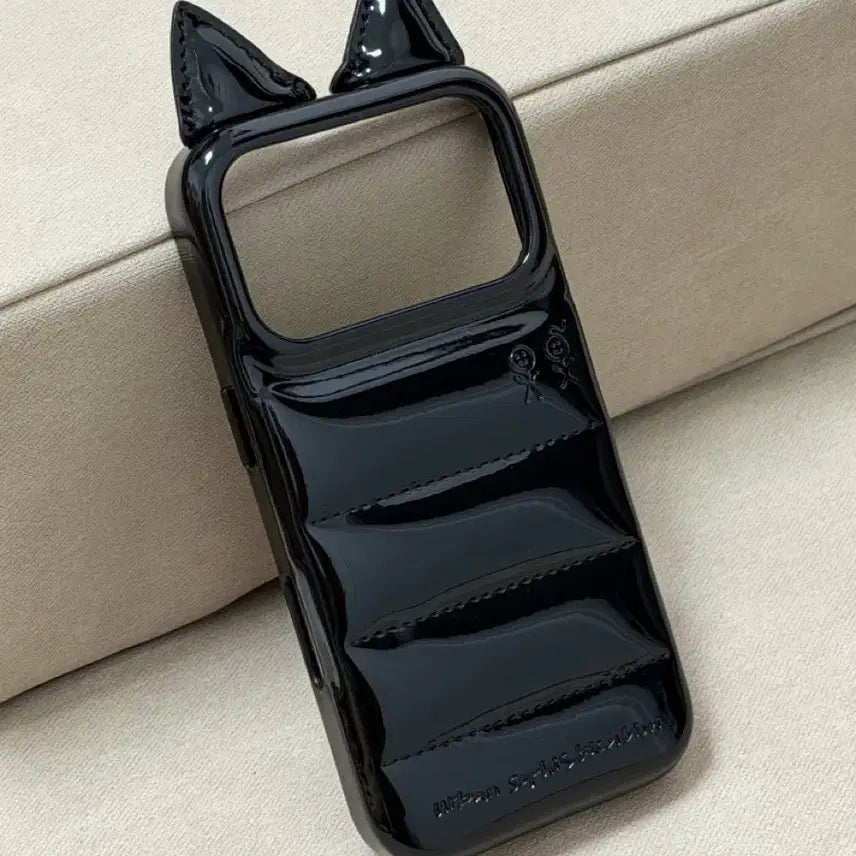 [BUNJANG] Urban Sophistication Bratz Collaboration iPhone 17 Pro Case / (아이폰17프로) 어반소피스티케이션 케이스 팝니다