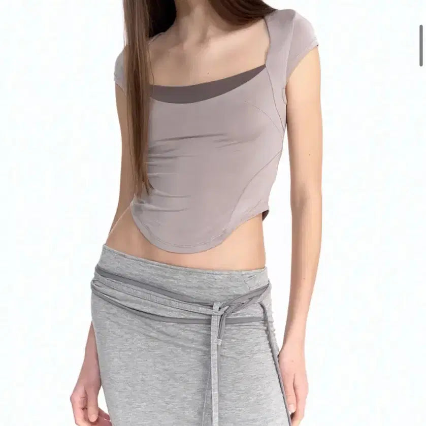 [BUNJANG] 2000 Archives Olivia Top (Beige) / 2000아카이브스 OLIVIA TOP (BEIGE)