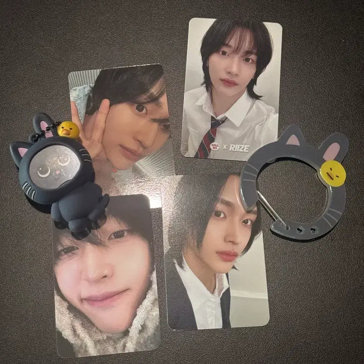[BUNJANG] RIIZE TonyanDeok Photoframing Keyring with Carabiner / 라이즈 토냥덕 포토프레임 키링+카라비너+포카 일괄