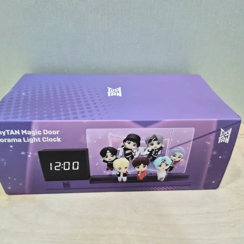 [BUNJANG] TinyTAN Figure LED Desk Clock Alarm Digital Mood Lamp Diorama / 타이니탄 피규어 LED 탁상 시계 알람 디지털 무드등 조명 디오라마
