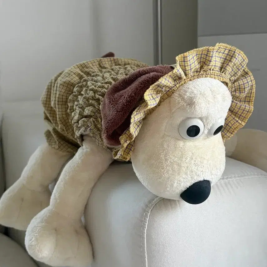 [BUNJANG] Wallace &amp; Gromit Gromit Sofa Armrest Plush / [월레스와 그로밋] 그로밋 소파 팔걸이 인형