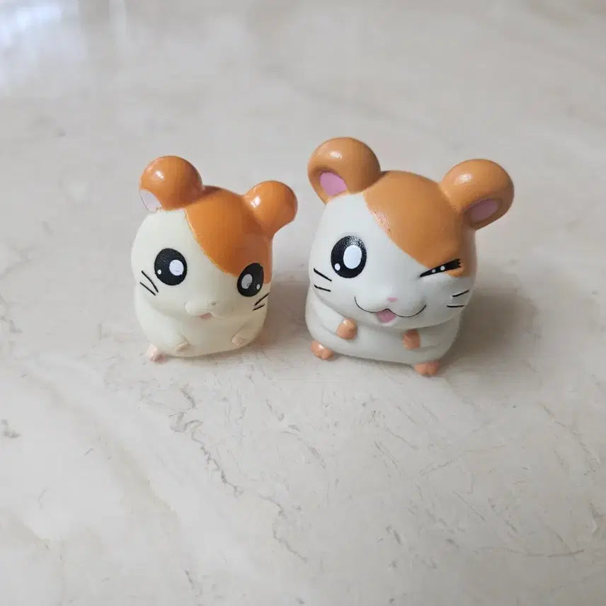 [BUNJANG] Hamtaro Finger Puppet Set (Tuckered Out &amp; Wink) with Hamtaro Eraser Set Bonus / 고전 햄토리 손가락인형 세트 갸우뚱 윙크 (햄토리 지우개세트 덤증정)