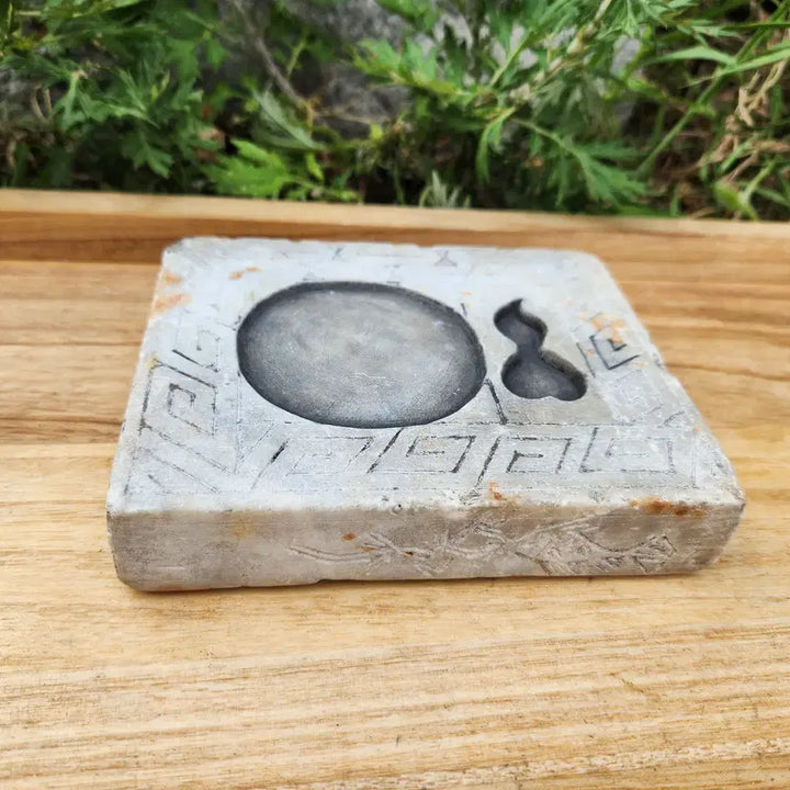 [SOLD OUT] 무게감있는 백돌 벼루