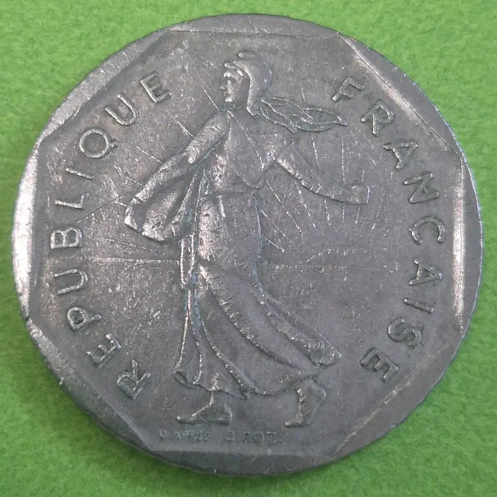 [BUNJANG] 1981 UK 2 Franc Coin M3611 / 1981 영국 2프랑 동전 M3611