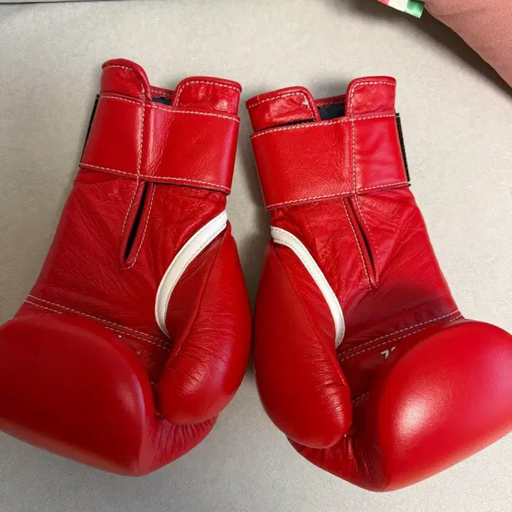 [BUNJANG] Winning 12oz Velcro Boxing Gloves Red / 위닝 12온스 벨크로 레드