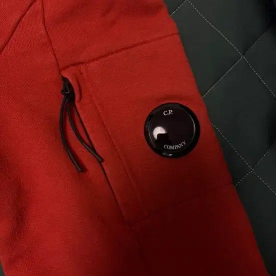 [BUNJANG] CP Company Sweatshirt Orange Size 105 / CP컴퍼니 맨투맨