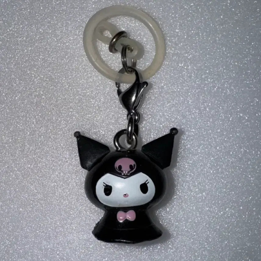 [BUNJANG] Sanrio Kuromi Raincoat Charm / 산리오 쿠로미 우비 메지루시