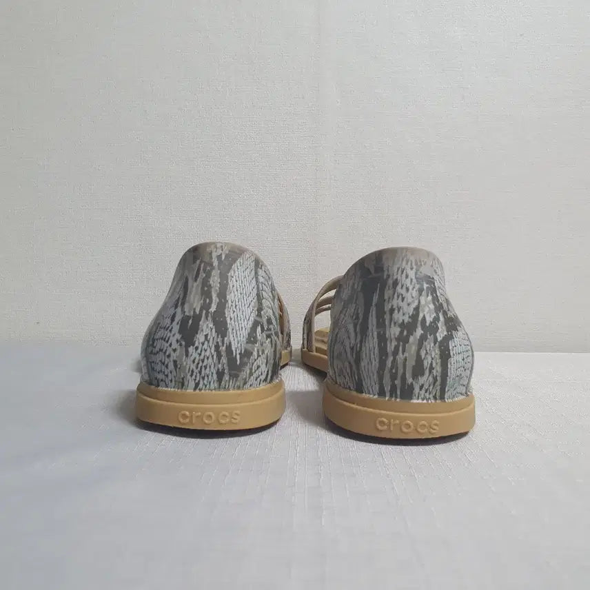 [BUNJANG] Crocs Tulum Open Flat Sandals Mushroom Stucco / 240mm 크록스 툴룸 오픈 플랫 샌들 머쉬룸 스터코