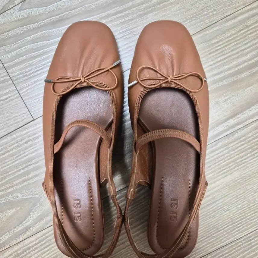 [BUNJANG] SJ.SJ Camel Leather Ribbon Slingback Heels (230) / sjsj 슬링백 230