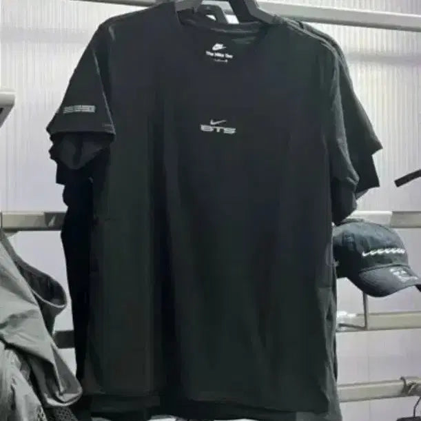 [BUNJANG] Nike x BTS Collaboration T-Shirt / 나이키 X BTS 콜라보 티셔츠 여성용 반팔티팝니다