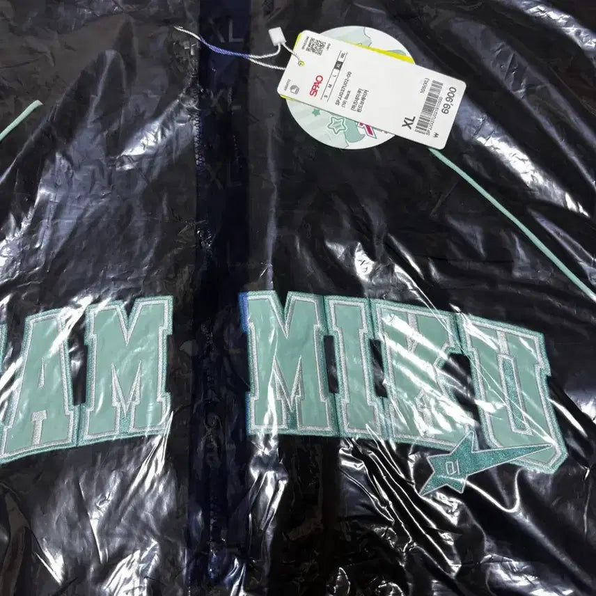 [BUNJANG] SPAO x Hatsune Miku Collaboration Windbreaker Jacket XL / 미개봉,특전O) 스파오 미쿠 콜라보 팝업 바람막이 XL