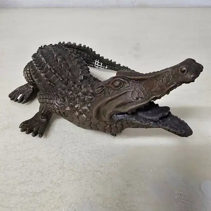 [BUNJANG] Bronze Crocodile Statue / 창동 "악어 조각상"