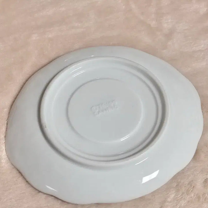 [BUNJANG] Sanrio Hello Kitty Vintage Ceramic Tray Rose / 고전 산리오 헬로키티 고전키티 트레이 도자기 접시 그릇 장미 로즈