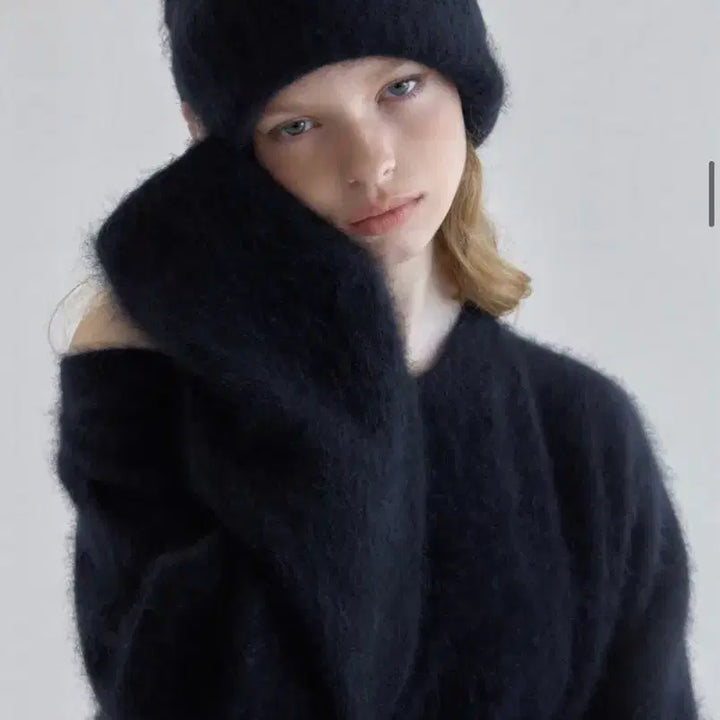 [BUNJANG] Rayzic Cloud Off-Shoulder Wool Knit (Black) / 새 상품)레이지지 클라우드 오프숄더 울 니트 (블랙)하트시그널 유경 착용