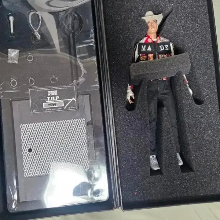 [BUNJANG] BIGBANG TOP JD STUDIO Figure Doll / 빅뱅 탑 인형 피규어 JD STUDIO BIGBANG TOP