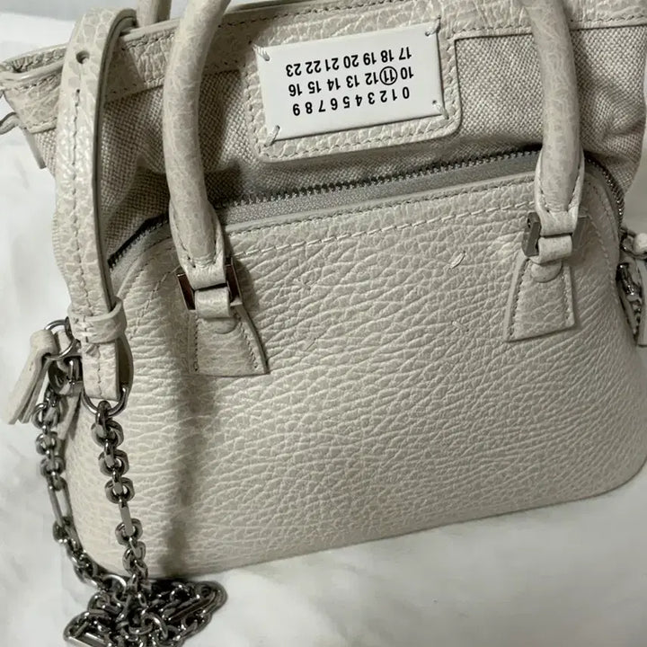 [BUNJANG] Maison Margiela 5AC Micro Bag Ivory / 메종마르지엘라 5AC 마이크로백