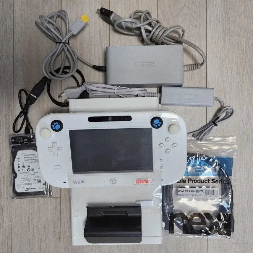 [BUNJANG] Nintendo Wii U (White) Console Bundle with 500GB External HDD and Korean Patched Games / wiiu 닌텐도 위유 한글화 화이트 wii u