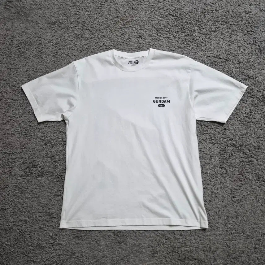 [BUNJANG] Uniqlo Gundam 45th Anniversary UT T-Shirt XL / 유니클로 건담 45주년 반팔 티셔츠 xl 105 건프라 모빌수트 ut