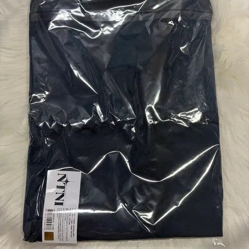 [SOLD OUT] 미개봉)라이즈 팝업 ARCHIIVE 앤톤 티셔츠 양도