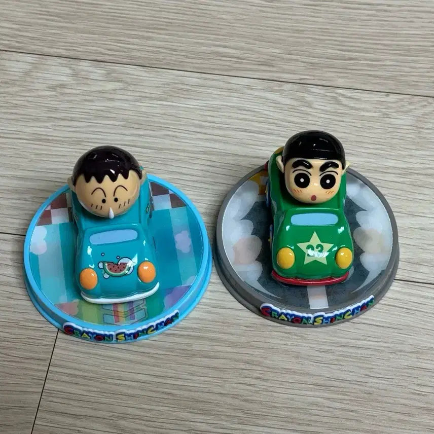 [BUNJANG] Crayon Shin-chan Car Figures Set (2 Figures) / 짱구) 자동차 피규어 2개 세트