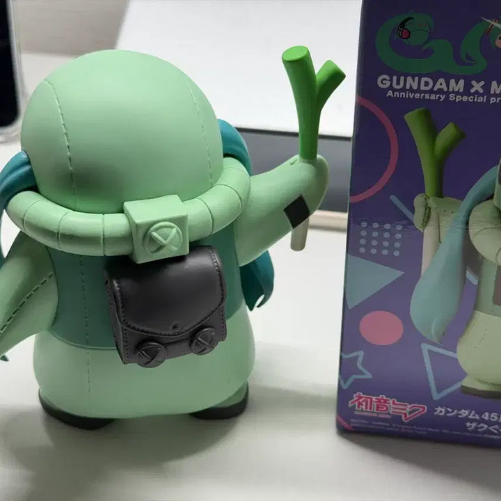 [BUNJANG] Hatsune Miku Gundam Figure / 하츠네미쿠 건담 피규어 하츠네 미쿠