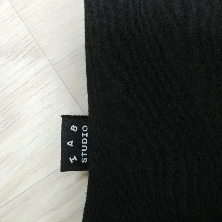 [BUNJANG] IAB STUDIO Logo T-Shirt Black / L) IAB STUDIO 티셔츠 블랙