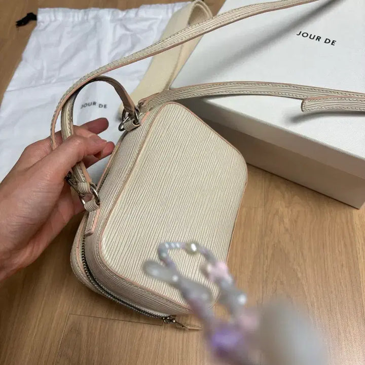 [BUNJANG] Jourd Mini Bag White Epire Leather / 주르드 미니백 화이트 풀박스