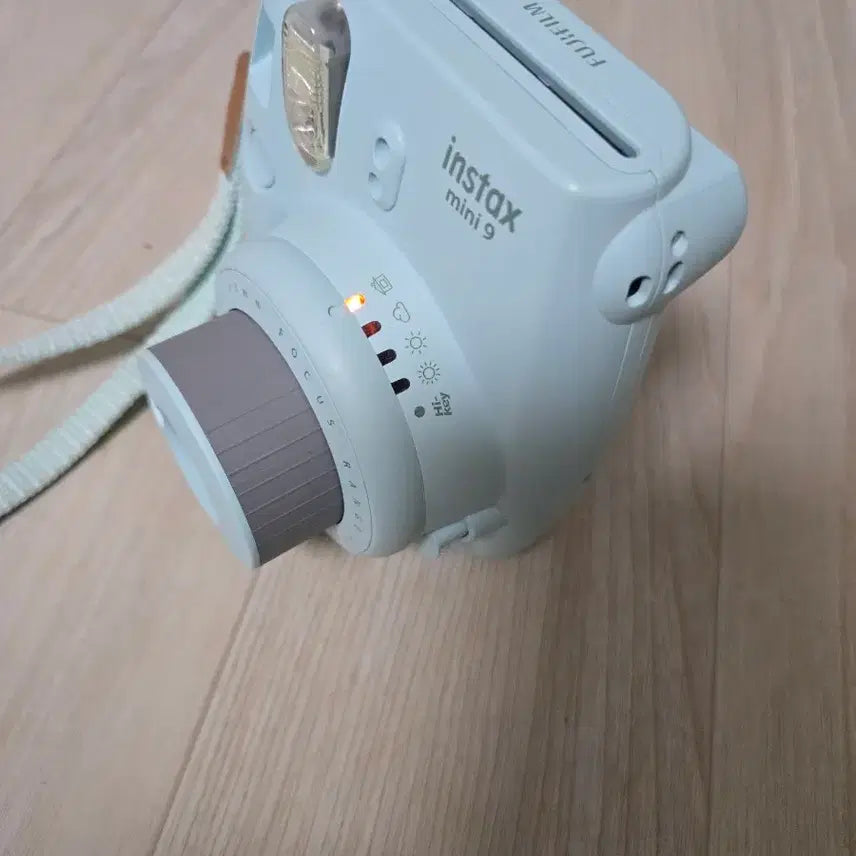 [BUNJANG] Fujifilm Instax Mini 9 Camera (Light Blue) / 인스탁스 미니9